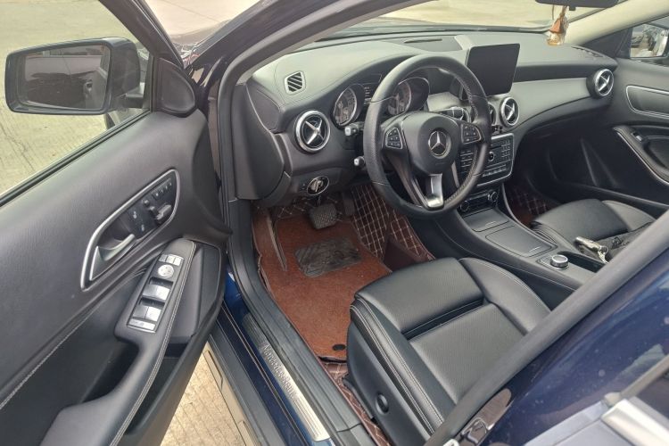 奔驰GLA 2016款 GLA 200 时尚型中控内饰20