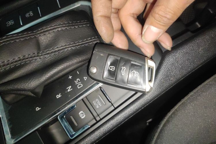 大众 凌渡 2021款 230TSI DSG风尚版中控内饰11