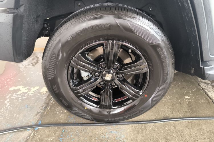 坦克300 2024款 2.0T 征服者车身外观6008