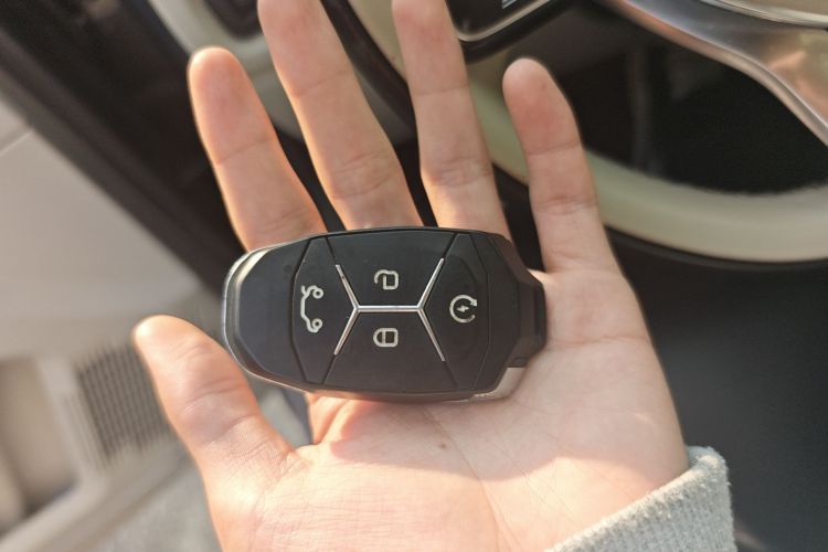 领克02 2021款 1.5T DCT两驱耀Pro中控内饰11