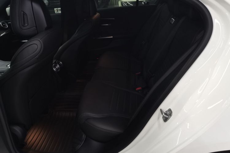 奔驰C级 2025款 C 260 L 运动版中控内饰21