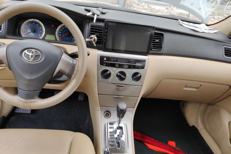 丰田 花冠 2013款 1.6L 自动豪华版中控内饰16