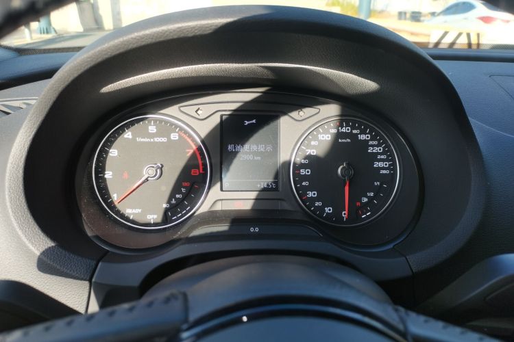 奥迪A3 2020款 Sportback 35 TFSI 进取型 国VI中控内饰14