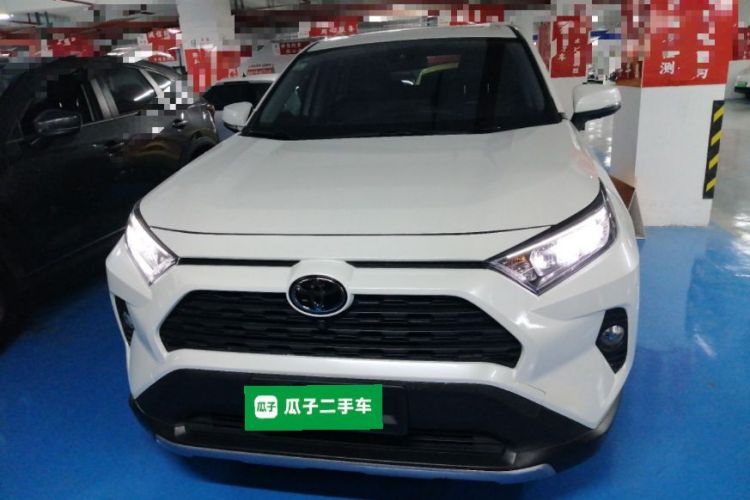 丰田 RAV4荣放 2020款 2.0L CVT两驱风尚PLUS版车身外观2