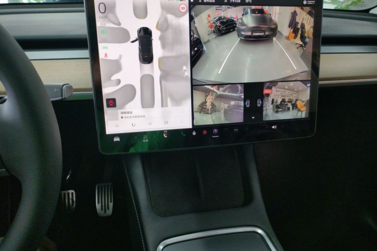 特斯拉 Model Y 2022款 长续航全轮驱动版中控内饰16