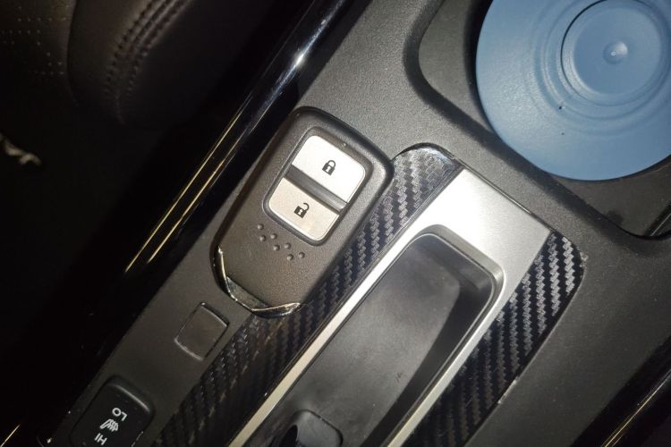 本田 杰德 2017款 210TURBO CVT豪华版 5座中控内饰11