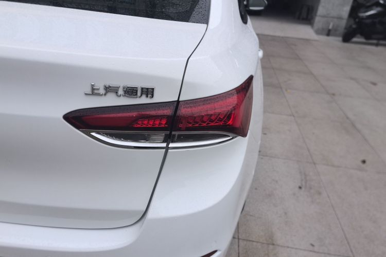 别克 英朗 2019款 18T 自动互联精英型 国V车身外观9