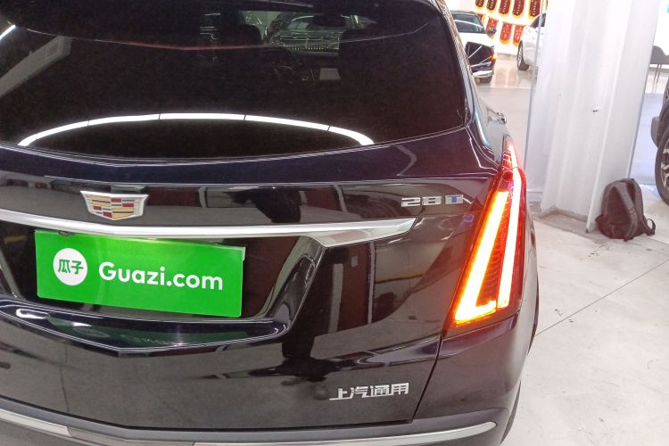 凯迪拉克XT5 2022款 2.0T 两驱豪华型车身外观9