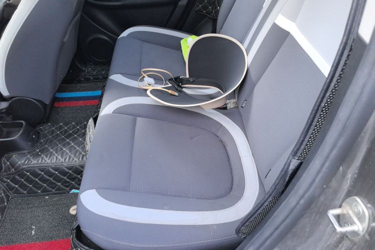 欧拉白猫 2020款 305km 豪华型中控内饰21