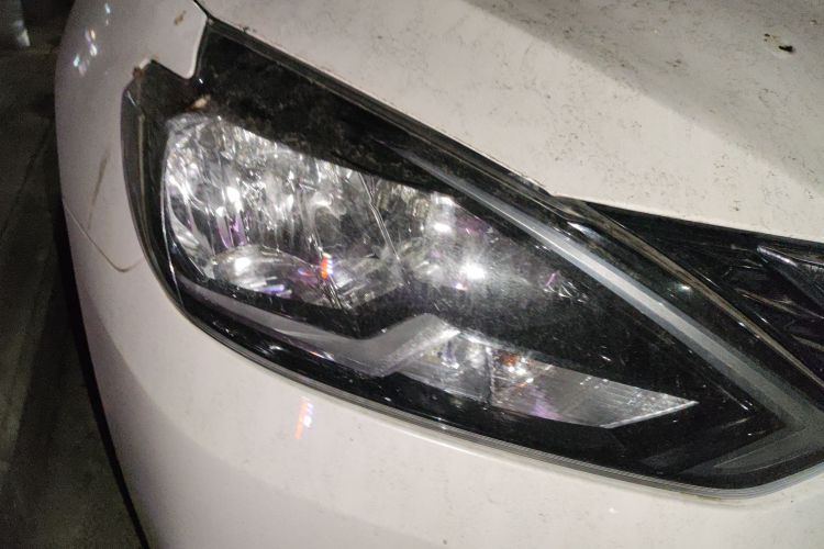 日产 轩逸 2022款 经典 1.6XL CVT豪华版车身外观8