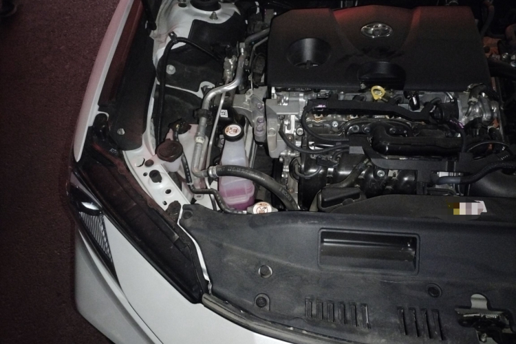 丰田 凯美瑞 2024款 双擎 2.0HXS 运动Plus版局部细节9006