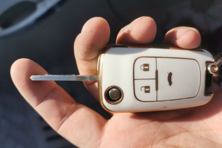 别克 英朗 2013款 GT 1.6L 自动时尚版中控内饰11