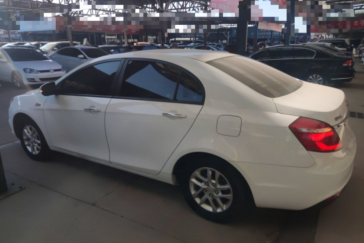 吉利汽车 帝豪 2017款 三厢百万款 1.5L 手动豪华型车身外观4