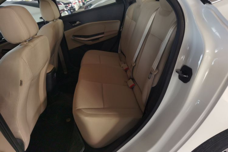 福特 福睿斯 2015款 1.5L 自动舒适型中控内饰7004