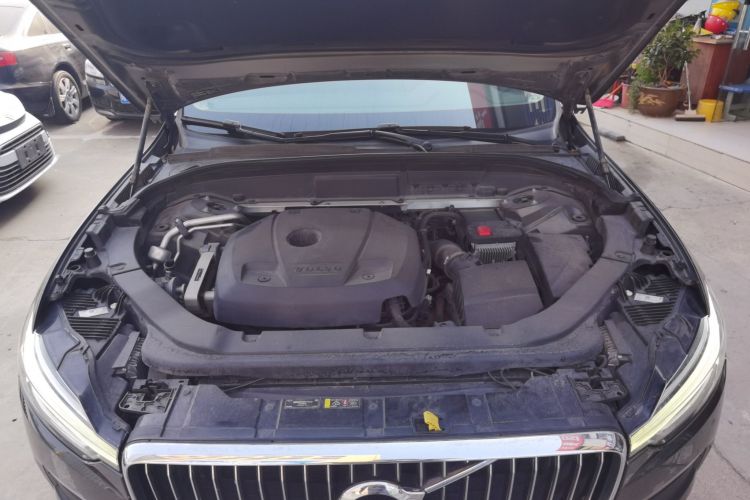 沃尔沃XC60 2019款 T5 四驱智远版 国VI机舱底盘24