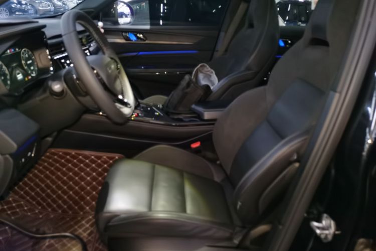 领克01 2021款 2.0TD 四驱暗夜版局部细节19