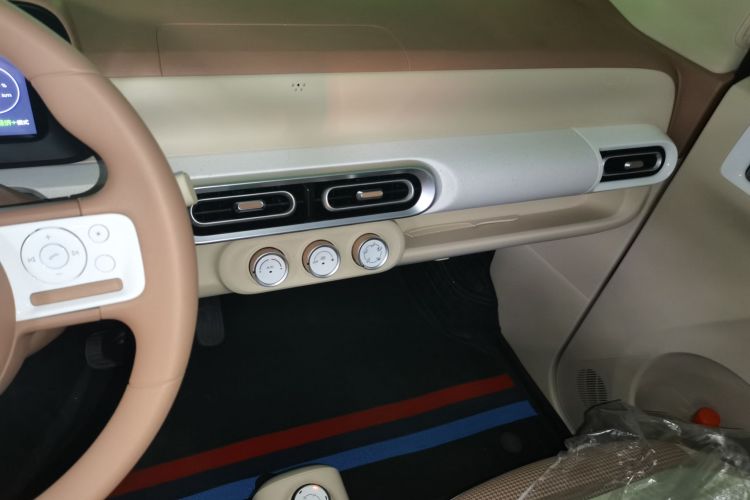 五菱汽车 宏光MINIEV 2024款 第三代 215km 青春版中控内饰16