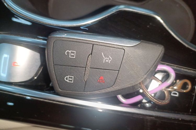 别克 2020款 昂科威S 652T 四驱Avenir艾维亚中控内饰7001