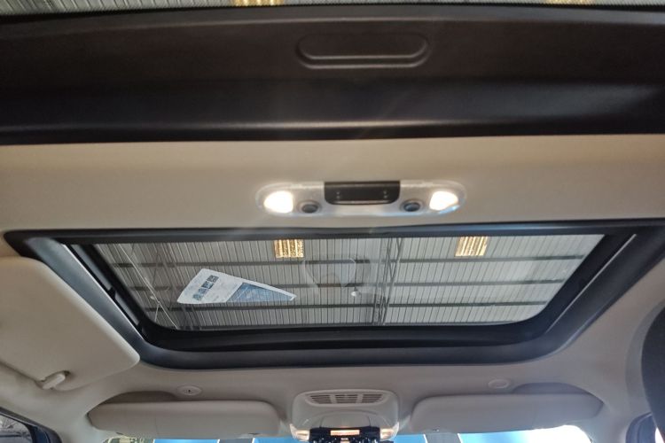 MINI 2015款 1.5T COOPER Fun 五门版中控内饰22