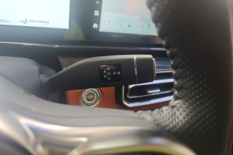 捷途山海L7 2024款 1.5T 120km  ULTRA 5座中控内饰18