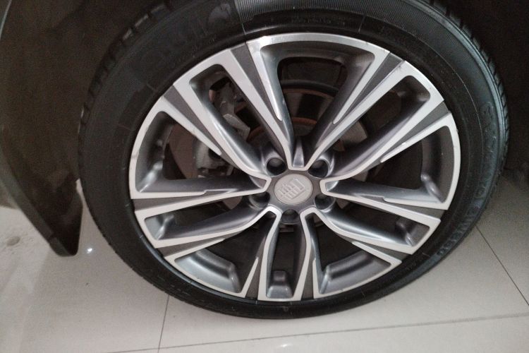 比亚迪 唐 2018款 2.0T 自动智联尊贵型 5座 国V车身外观6008