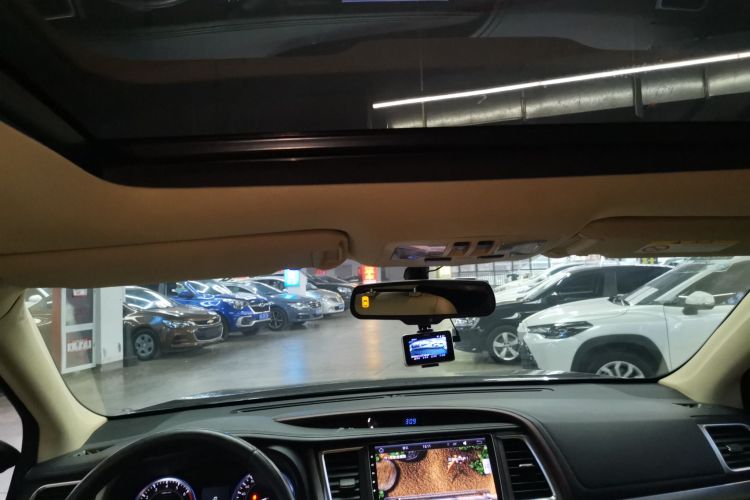 丰田 汉兰达 2017款 2.0T 四驱豪华版 7座局部细节22