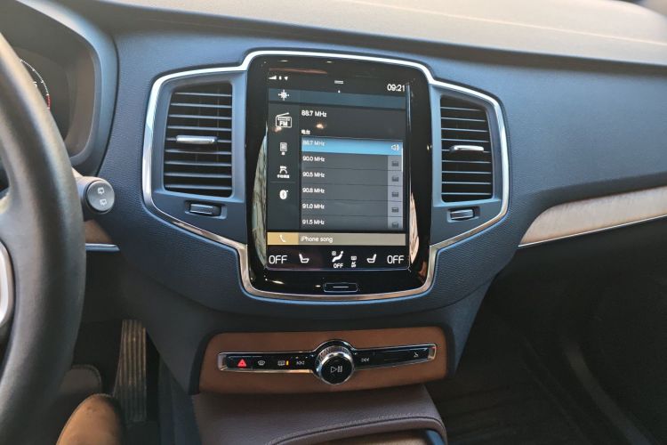 沃尔沃XC90 2021款 B5 智行豪华版 7座中控内饰16