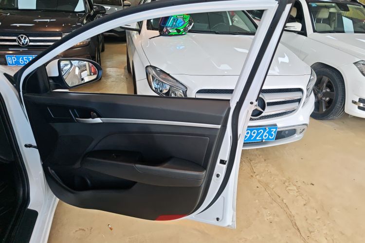 现代 领动 2019款 1.5L CVT智炫·精英型中控内饰7005