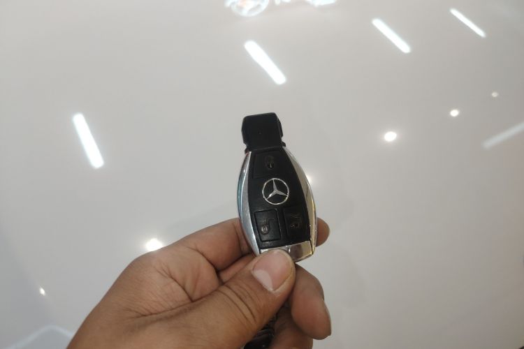 奔驰C级 2018款 C 200 L 运动版中控内饰11