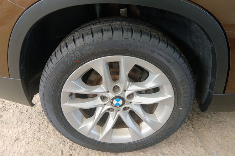 宝马X1 2015款 sDrive18i 时尚晋级版车身外观6002