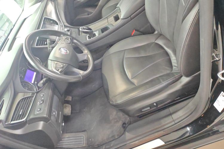 别克 君越 2022款 552T 豪华型中控内饰19