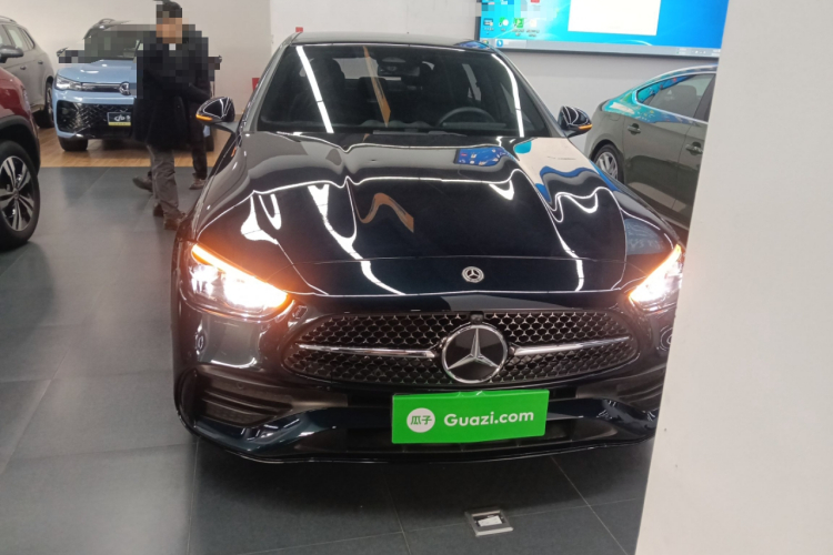 奔驰C级 2023款 改款二 C 260 L 皓夜运动版车身外观2