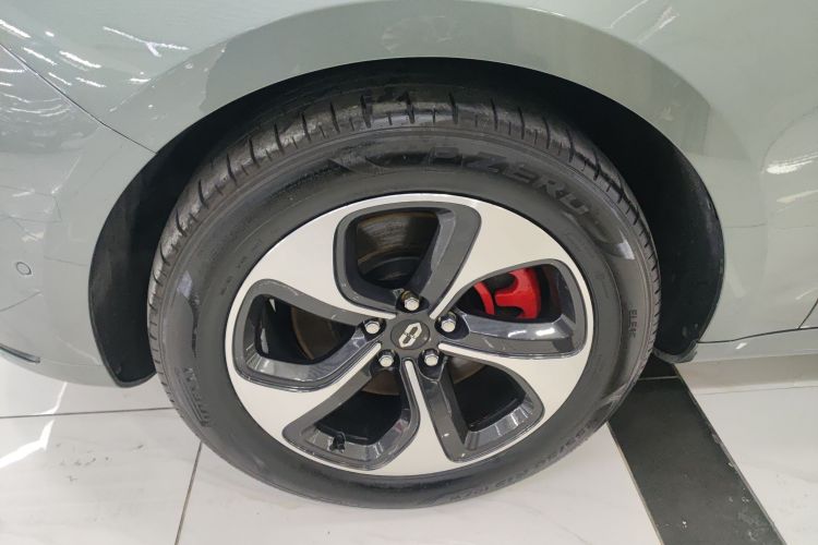 鸿蒙智行 问界M5 2022款 增程后驱标准版车身外观6007