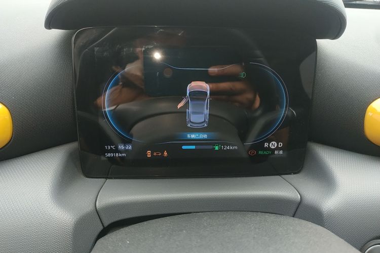 零跑汽车 零跑T03 2021款 400豪华版中控内饰14