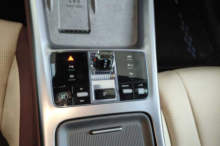 比亚迪 海豹07 DM-i 2025款 智驾版 DM-i 1.5L 125km 尊贵型局部细节18