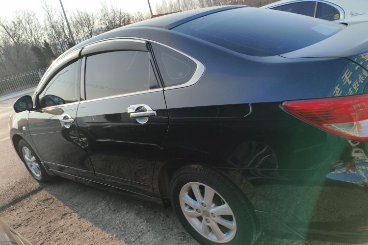 日产 轩逸 2018款 经典 1.6XE 手动舒适版车身外观4