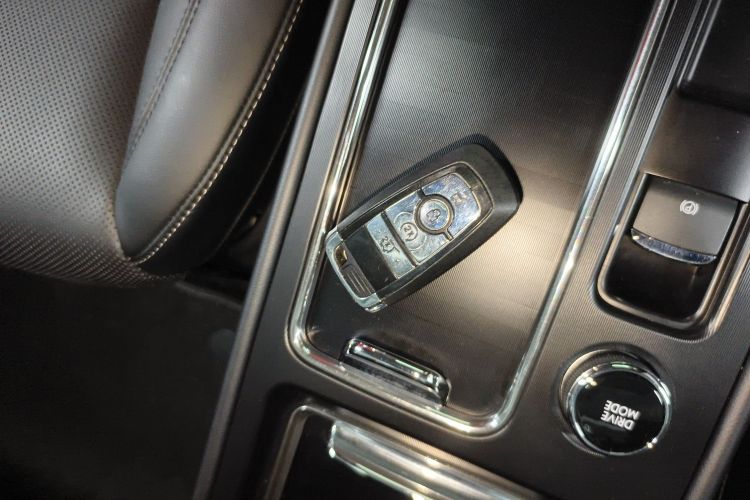 林肯 冒险家新能源 2021款 PHEV 四驱e享版中控内饰7001