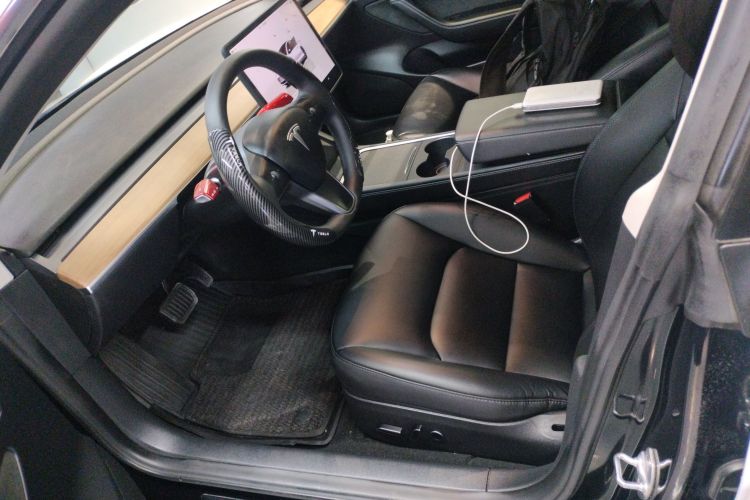 特斯拉 Model 3 2022款 后轮驱动版中控内饰19