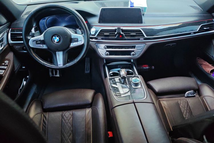 宝马7系 2018款 730Li 尊享型 M运动套装中控内饰12