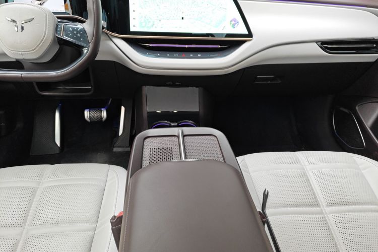 红旗EH7 2024款 690 Pro局部细节16