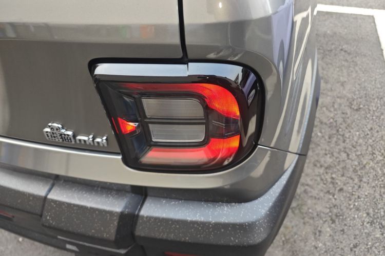 吉利银河 2025款 210km 熊猫骑士车身外观9