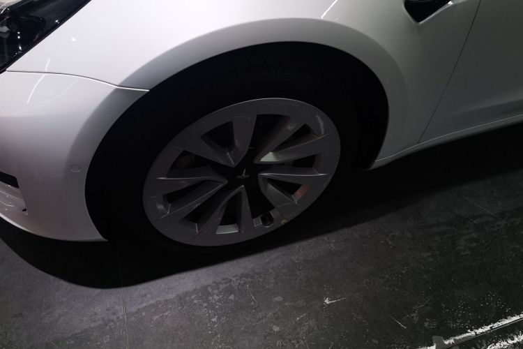 特斯拉 Model 3 2021款 标准续航后驱升级版 3D6车身外观6007