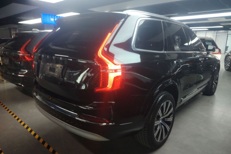 沃尔沃XC90 2022款 B6 智逸豪华版 7座车身外观7