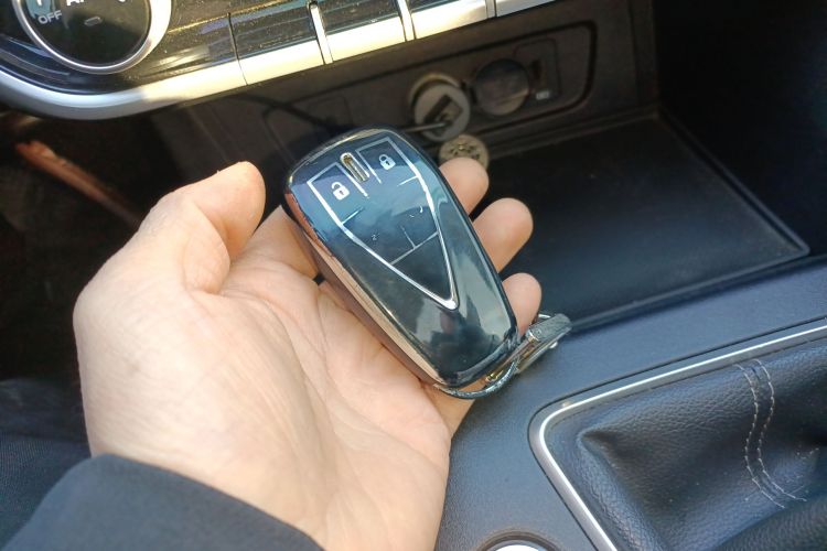 长安 逸动 2020款 PLUS 1.6L GDI 手动豪华型中控内饰11