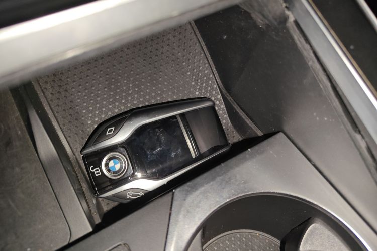 宝马X7 2021款 xDrive40i 领先型豪华套装中控内饰11