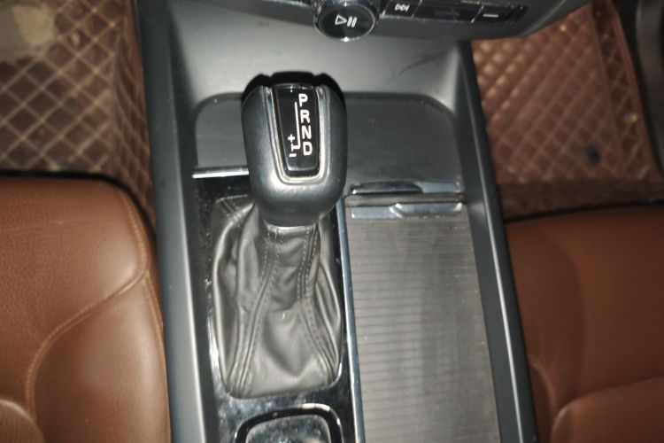 沃尔沃XC60 2021款 T5 四驱智逸豪华版中控内饰18