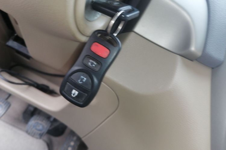 日产 轩逸 2012款 经典 1.6XE 手动舒适版中控内饰11