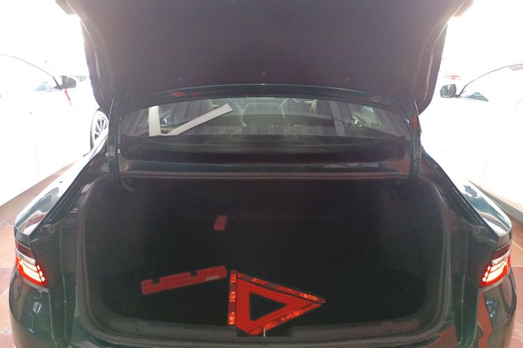 吉利汽车 星瑞 2023款 2.0TD 只此青绿版机舱底盘23