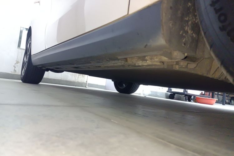 江淮钇为 钇为3 2023款 405km Air局部细节9001