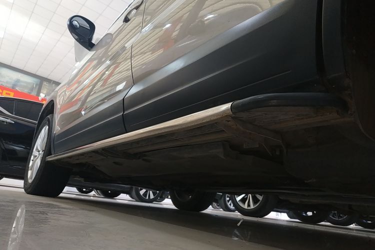 大众 途观 2016款 300TSI 自动两驱舒适版局部细节9002